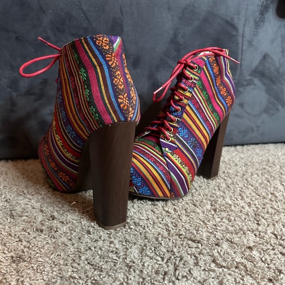 Vintage multi color Tribal platform - Picture 4 of 6